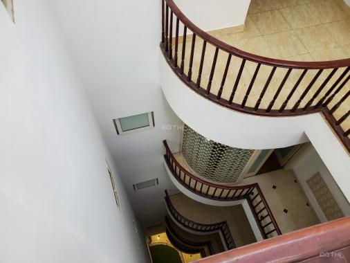 Cho thuê nhà nguyên căn 180m2 x 7 tầng làm văn phòng, bệnh viện, thẩm mỹ viện tại 273 Tôn Đức Thắng