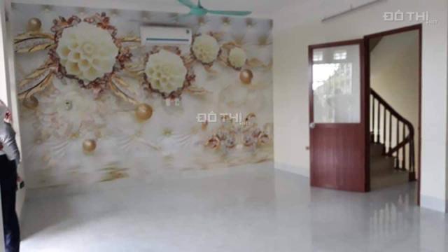 Cho thuê nhà riêng nguyên căn Thượng Thanh, Long Biên, 120m2*5 tầng, giá 15 tr/th, LH: 0967406810