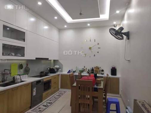 Diện tích rộng, giá rẻ, ở luôn, 5T x 50m2, chỉ 2,8 tỷ. Nhà đẹp phố Kim Ngưu