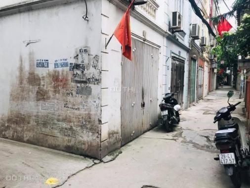 Bán nhà riêng tại đường Lý Sơn, Phường Thượng Thanh, Long Biên, Hà Nội, diện tích 55m2, giá 2.4 Tỷ