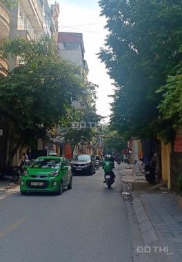 Chính chủ bán nhà mặt phố Nguyễn Tuân, ô tô vào nhà, hướng Đông Nam, đã xây 5 tầng mới