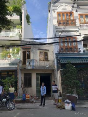 Đi nước ngoài cần bán lỗ nhà cấp 4 hẻm 8m vị trí đẹp tại Thoại Ngọc Hầu, Hòa Thạnh, Tân Phú
