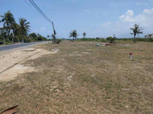 Cần bán đất mặt đường Nguyễn Huệ, xã Vạn Khánh, diện tích 316,2 m2 - thổ cư 100%