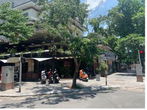 Nhà mặt phố Văn Cao, Ba Đình cần cho thuê, mặt tiền 30m. Lh 0977577759 nằm ở vị trí đẹp nhất tuyến