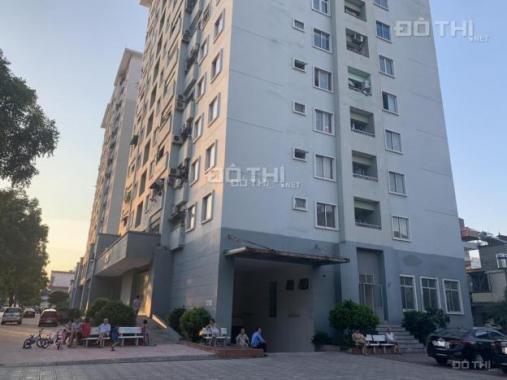 Chính chủ bán căn hộ CC 3PN, full nội thất tại KĐT Việt Hưng, Long Biên, LH: 0988500566