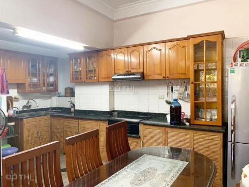 Bán nhà mặt phố Hòe Nhai, kinh doanh, vỉa hè, lô góc, 49m2, giá 17,8 tỷ