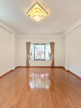 Kim Ngưu, 70m2*5T, 30m ra phố, ô chờ thang máy, thoáng trước sau, giá 7.9 tỷ