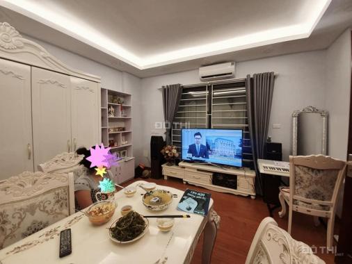 Rất đẹp, 45m2, 5 tầng 5 phòng ngủ, cách phố Kim Giang 20m