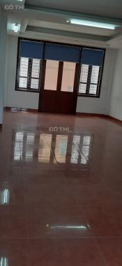 Cho thuê nhà riêng mới đẹp thang máy, điều hòa có đủ ngõ 2A Văn Cao, Ba Đình. DT 110m2x6T, 55tr/th