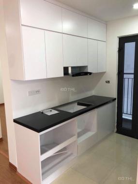 Chính chủ cần cho thuê 2PN cơ bản 75m2 12tr/th GoldSeason 47 Nguyễn Tuân, LH 0988237856