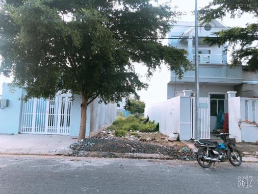 Cần bán 2 lô đất LK (12x19) SHR Lê Minh Xuân, tặng miễn phí căn nhà cấp 4, có bán lẻ. Giá: 16tr/m2