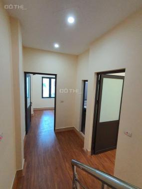 Ô tô đỗ cổng, Kim Giang, nở hậu, 40m2 - 4 tầng - 2.7 tỷ. LH: 0828886226