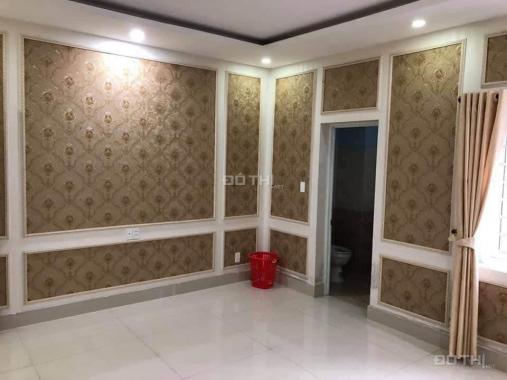 Cho thuê nhà nguyên căn Hiệp Thành, TDM có 3PN, đường ô tô, full nội thất, DT: 250m2. Giá: 13tr/th