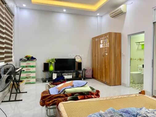 Đối diện Tổng cục 5 Bộ Công An, 100m2, nhà như biệt thự, 6,9 tỷ, chủ để lại toàn bộ nội thất