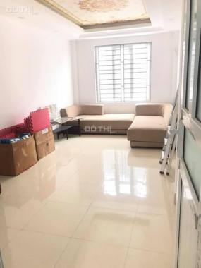 Cho thuê nhà riêng 5 tầng Thạch Bàn, Long Biên, 30 m2, giá: 6 triệu/ tháng. LH: 0984.373.362