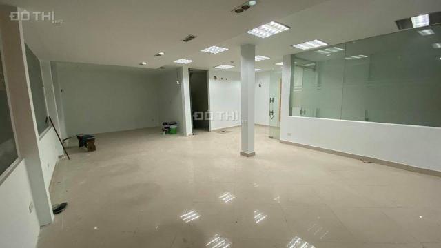 Cho thuê nhà mặt phố Hào Nam DT sàn 75m2 * 3 tầng, mặt tiền 7m