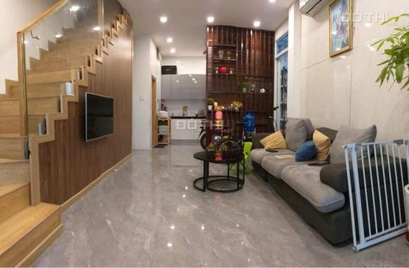 Nhà mới 3 tầng, ngang 4.6m, 40m2, 4.7 tỷ Phường 10, Quận Tân Bình