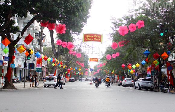 Bán 450m2 đất mặt phố lớn quận Hoàn Kiếm, mặt tiền 10m, SĐCC vuông vắn, sở hữu lâu dài. 0902139199