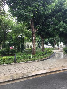 Bán nhà liền kề B4 Nguyễn Chánh, Nam Trung Yên, Cầu Giấy, 120m2, mặt nhìn ra vườn hoa