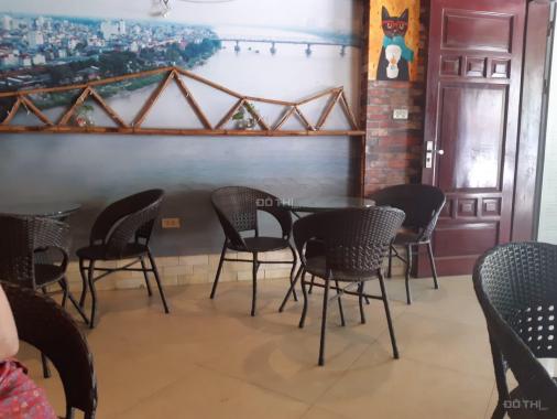Sang nhượng quán cafe vỉa hè rộng DT 40 m2, mặt tiền 4 m, Phố Mỗ Lao, Q. Hà Đông, Hà Nội