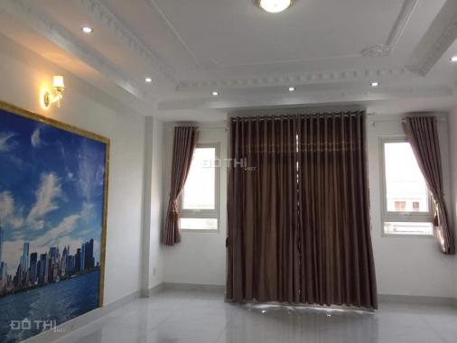 Bán nhà khu vip Phú Nhuận, 4 tầng lung linh, nội thất cao cấp, 40m2, 5,4 tỷ