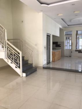 Cho thuê căn biệt thự KDC Khang An Phú Hữu, Q9 4 phòng, 4WC, nội thất cơ bản