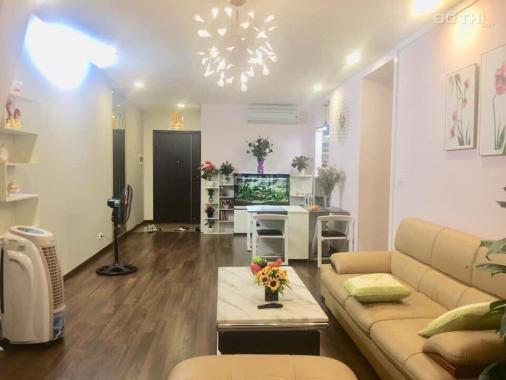 Chính chủ bán căn góc 3PN, 100m2, cửa Nam, ban công Bắc CC Five Star Kim Giang. LH: 0976939365