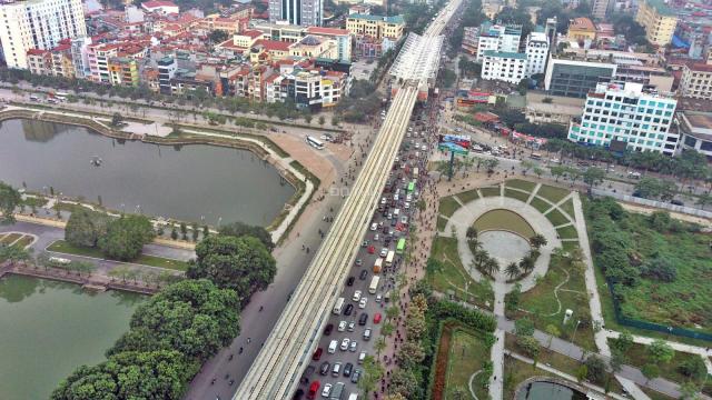 Bán nhà mặt phố tại đường Hồ Tùng Mậu, P. Mai Dịch, Cầu Giấy, Hà Nội diện tích 180m2, giá 53.5 tỷ