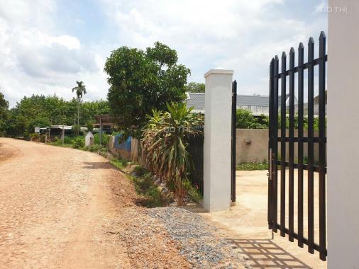 Kẹt tiền cần bán gấp lô nhà đất ngay cổng KCN Phước Đông, có sẵn nhà cấp 4