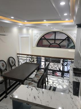 Bán nhà riêng có thang máy - kinh doanh được tại Aeon Long Biên LH :  Trường 0981716268