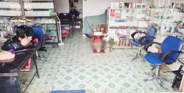 Cần sang tiệm tóc giá rẻ đầy đủ vật dụng tại đường Số 4 P Bình Hưng Hoà B, Q Bình Tân