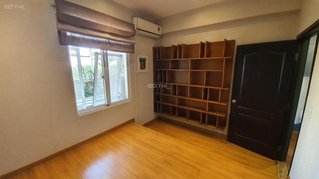 Cần bán căn hộ cao cấp Riverside Residence Quận 7, có sân vườn, giá hot