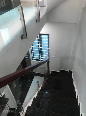 Bán nhà 7 tầng thang máy Trung Kính DTCN 50m2, nhà xây mới tiện làm văn phòng công ty thuê