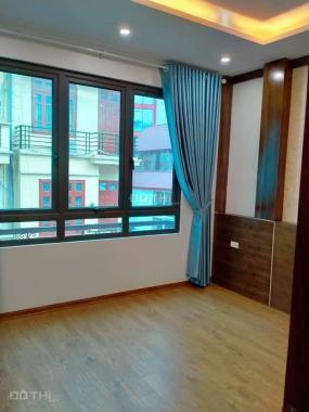 Nhà gần Big C Thăng Long 50m2, 7 tầng phân lô ô tô 11 tỷ nhỉnh. 0915528313