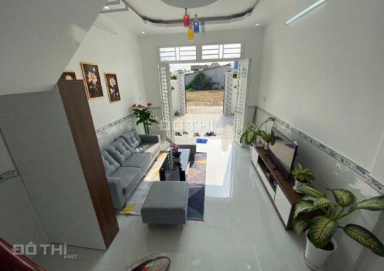 Cần sang nhượng căn nhà 130m2, sổ hồng riêng, ngay mặt tiền đường Tân Đức, Đức Hòa Hạ. 0938.192.162