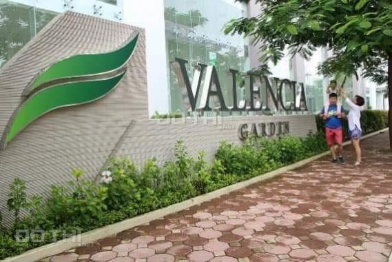 Bán căn góc 3PN (79m2) Valencia Garden đã có sổ, ban công Đông Nam view Vinhomes, giá chỉ 2.04tỷ