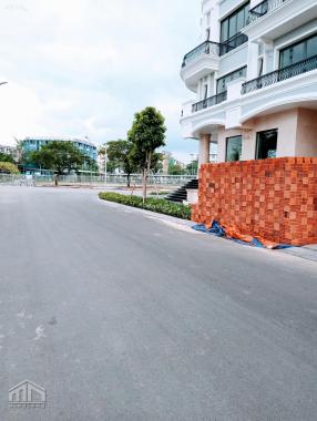 Cần tiền! Bán nhanh 2 nền đất dt: 10x23m đã vào HĐ xây dựng trong KĐT Vạn Phúc, Thủ Đức