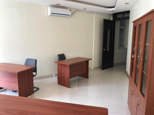 Cho thuê văn phòng tại Duy Tân diện tích 30m2 giá 5tr/th - LH 0978.660.135