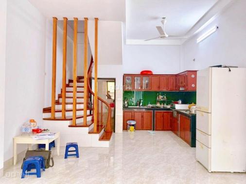 Hiếm! Bán nhà Phan Đình Giót, Hà Đông, lô góc hơn 30m2, ô tô đỗ cửa, nhỉnh 3 tỷ