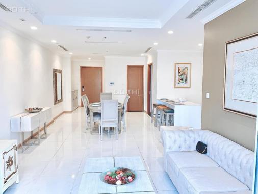 Cho thuê căn hộ 2PN Vinhomes Central Park, 85m2 nội thất hiện đại giá 16 triệu/th, LH: 0901692239