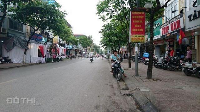 Bán nhà mặt phố 154 Ngọc Lâm, Long Biên, vỉa hè, đường ô tô tránh, KD, giá 4.7 tỷ, LH 0382338939