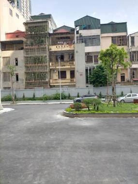 Cần cho thuê chung cư 282 Nguyễn Huy Tưởng, nhà mới có điều hòa, tủ bếp 70m2, giá 8.5 tr/th