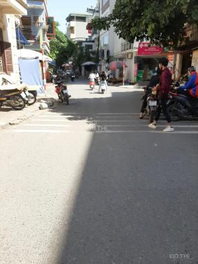 Bán 40m2 nhà MP Ngọc Lâm, Long Biên, có vỉa hè, đường ô tô, KD sầm uất, giá 4.7 tỷ, LH 0382338939
