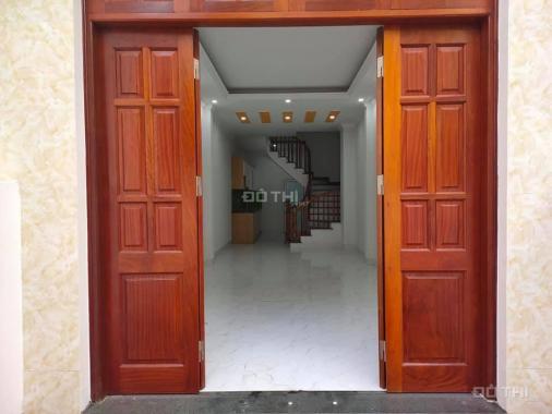 Bán nhà Chu Huy Mân, Long Biên, nhà mới cứng siêu đẹp, 52m2, 5 tầng, giá 3.4 tỷ