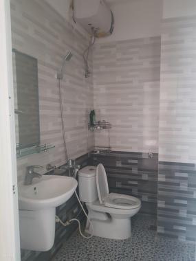 Cho thuê nhà ngõ 16 Nguyễn Tất Thành DT 90m2, giá 1x triệu/tháng LH 0888992777