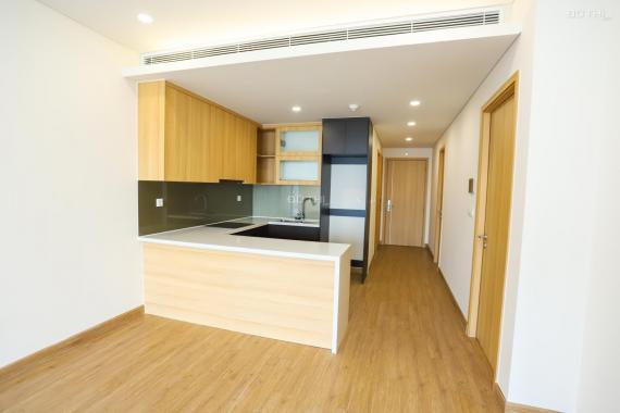 Bán căn 71m2 vip nhìn thẳng công viên Cầu Giấy, full nội thất, giá 3,9 tỷ, tầng 19, dự án Sky Park