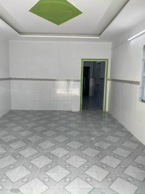 Chuyển nơi ở cần bán căn nhà 2 phòng ngủ, 100m2 (5x20m) ngay chợ, sổ riêng