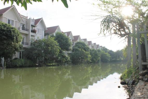 Cho thuê biệt thự Hoa Sữa view sông sân vườn rộng Vinhomes Riverside Long Biên