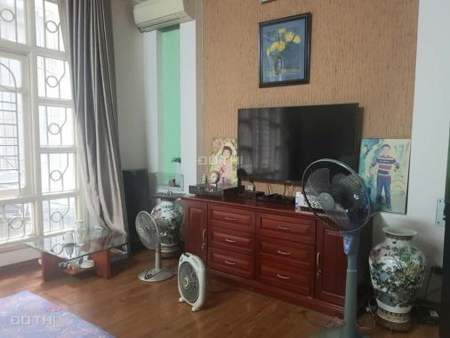 Nhà đẹp ngõ thông tứ tung - ô tô - kinh doanh 50m2, giá 6 tỷ 3, LH: 0868140396