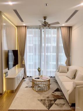 Bán căn hộ 2PN ban công Đông Nam, đầy đủ nội thất đẹp Vinhomes Skylake giá 3.6 tỷ